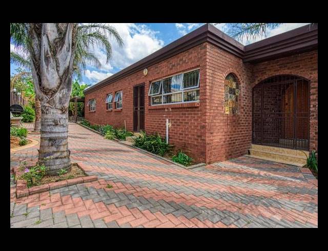 3 BEDROOM HOUSE FOR SALE IN GLENVISTA